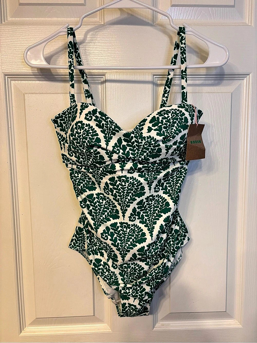 Boden Andros Twist Front Swimsuit Floral Swimsuit in Green & White Size 4r
